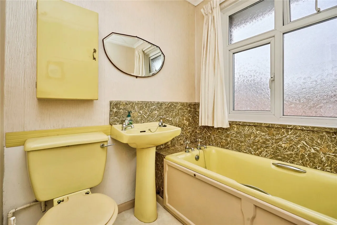 Whitesmith Road, Newport, PO30, photo 20
