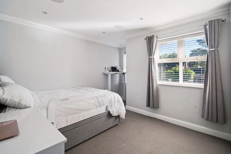 Lower Cookham Road, Maidenhead SL6 8JX, photo 9