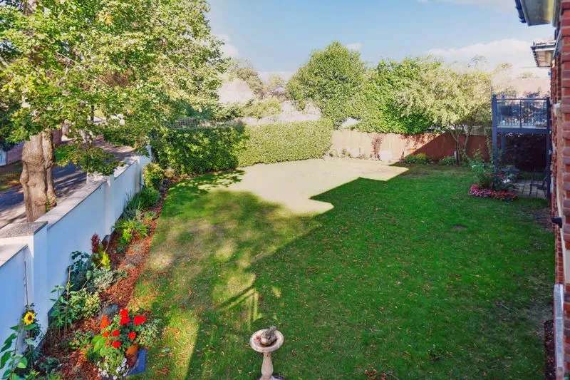 Lower Cookham Road, Maidenhead SL6 8JX, photo 6