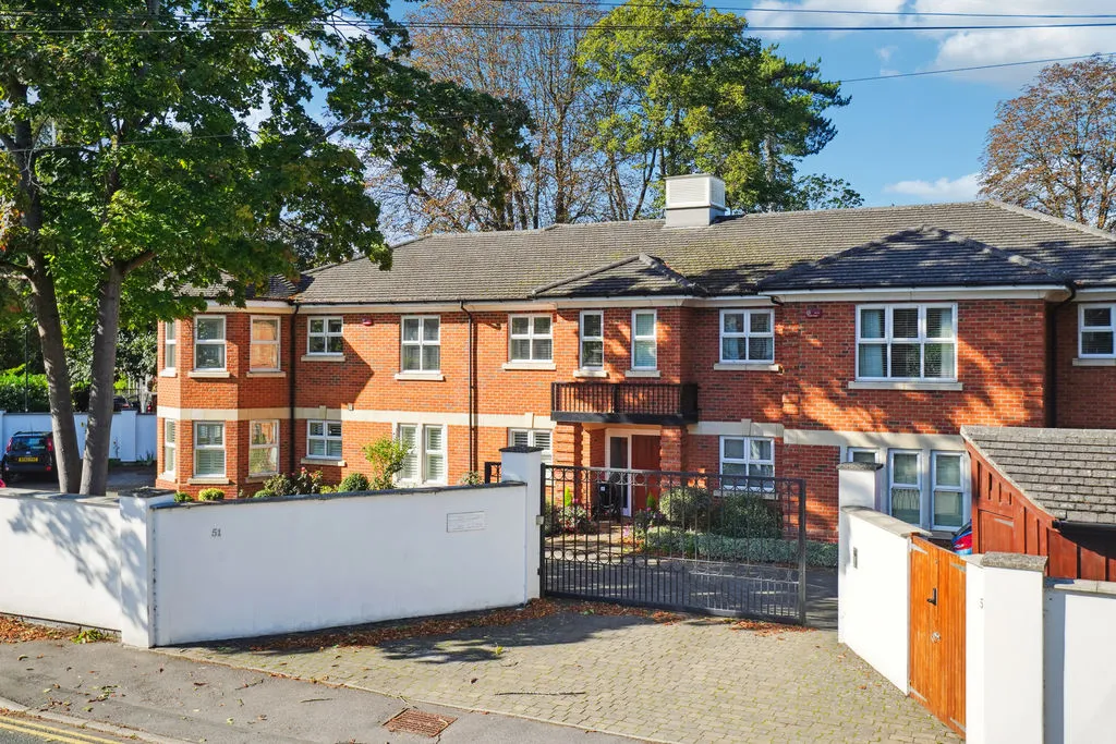 3 bed flat for sale — Lower Cookham Road, Maidenhead SL6 8JX
