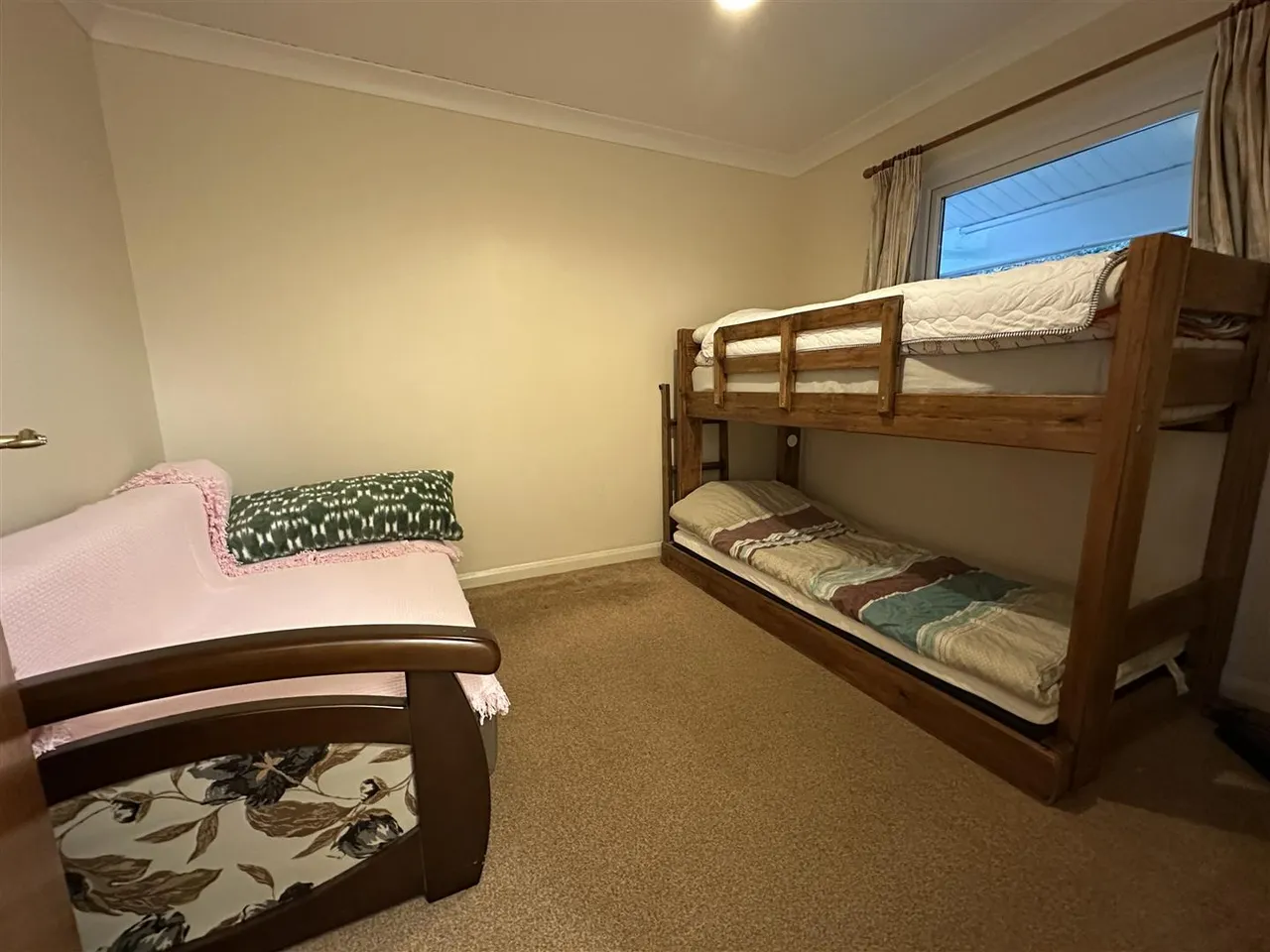 Ocean View Crescent, Brixham, photo 7