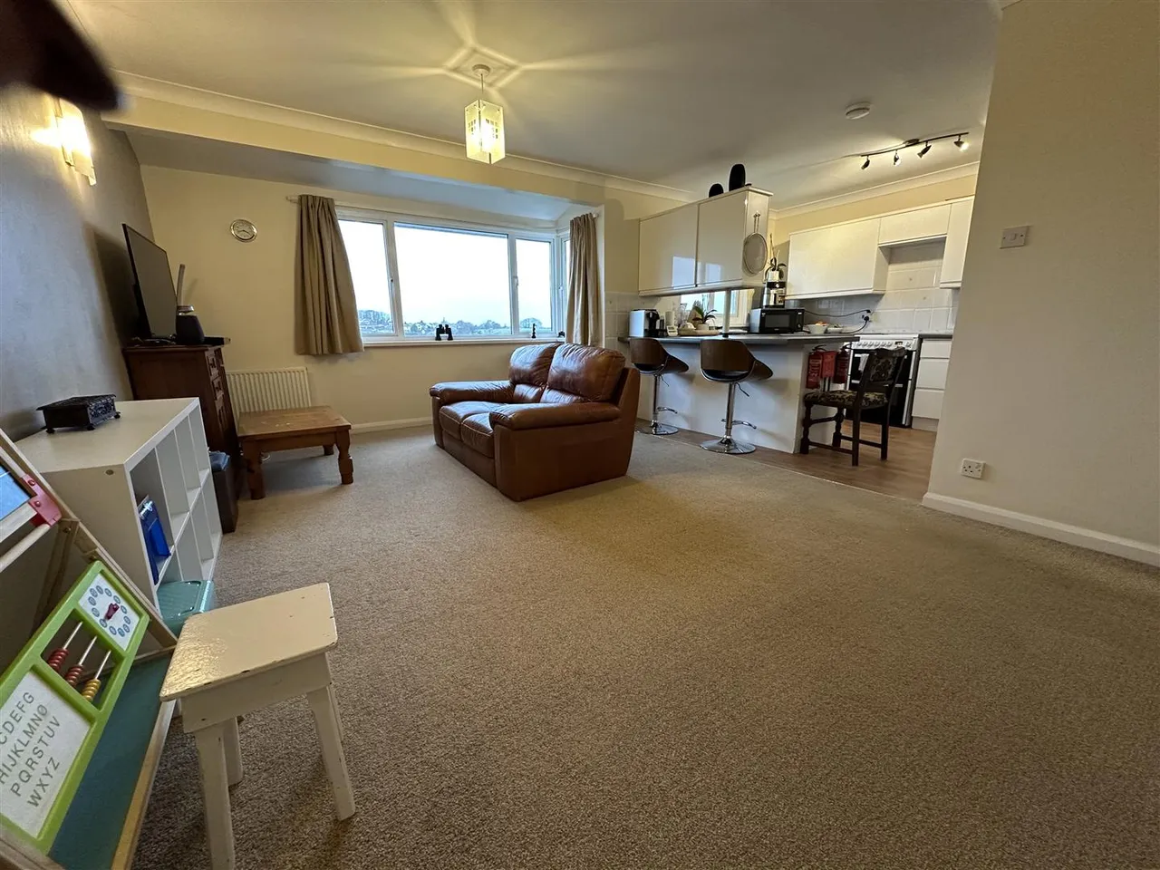 Ocean View Crescent, Brixham, photo 3