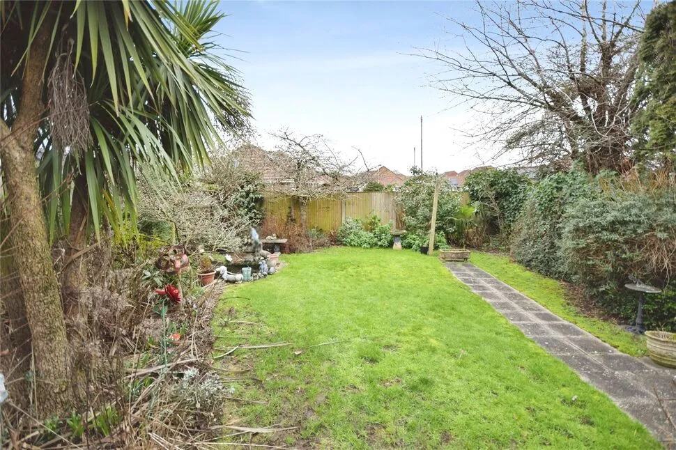 Hartley Road, Kirkby-in-Ashfield, NG17, photo 2
