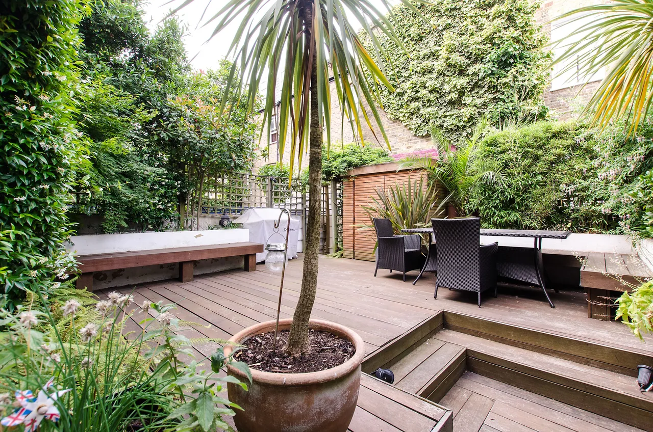 58a Ramsden Road, London, photo 2