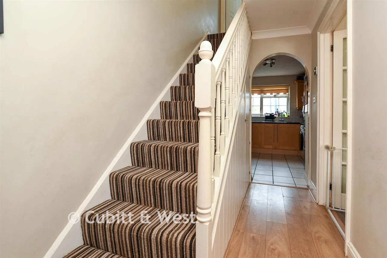 Ambleside, Ifield, RH11, photo 7