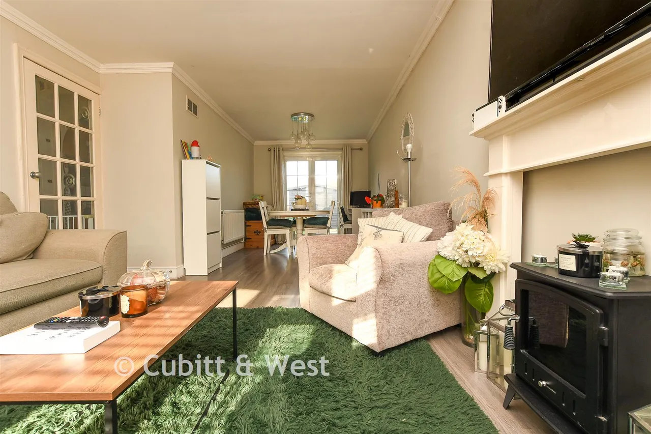 Ambleside, Ifield, RH11, photo 4