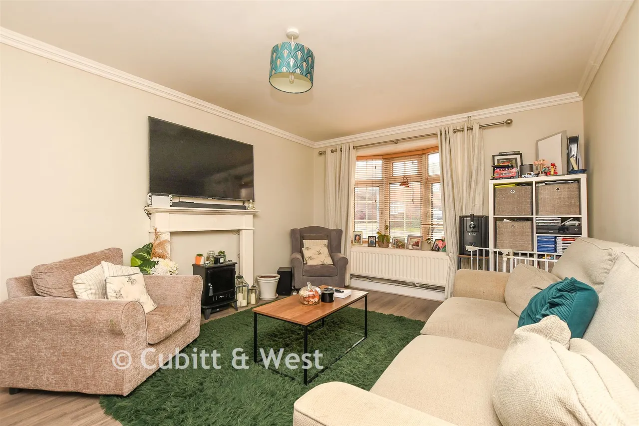 Ambleside, Ifield, RH11, photo 3