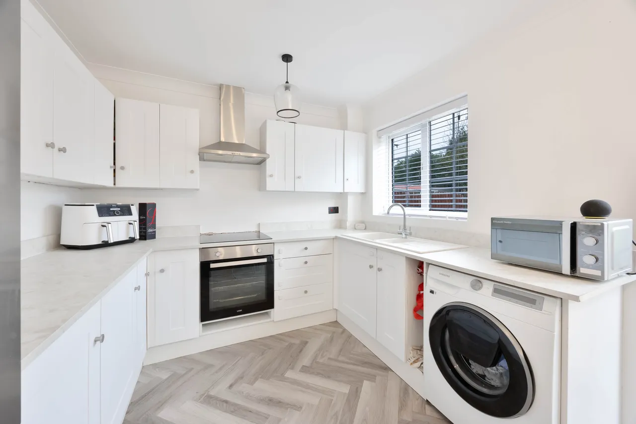 James Place, Standish, photo 8