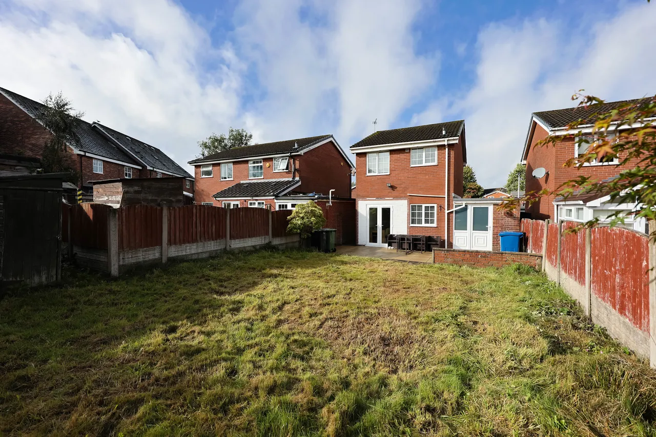 James Place, Standish, photo 23