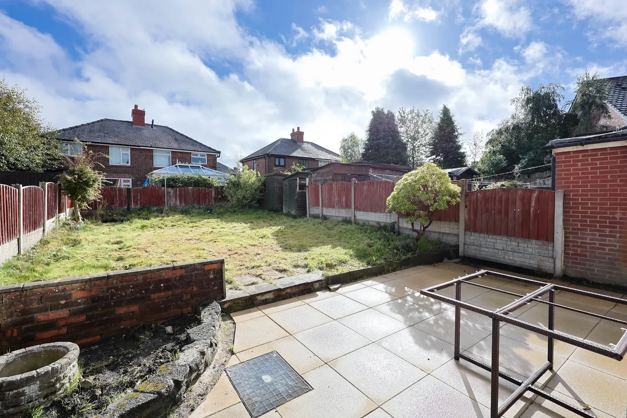 James Place, Standish, photo 22