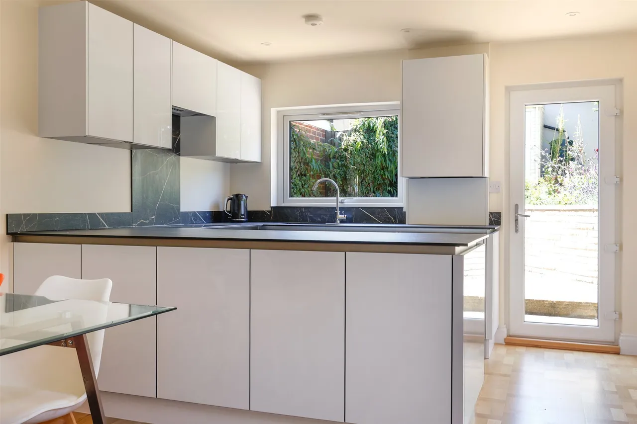 Nutley Lane, Reigate, RH2, photo 11