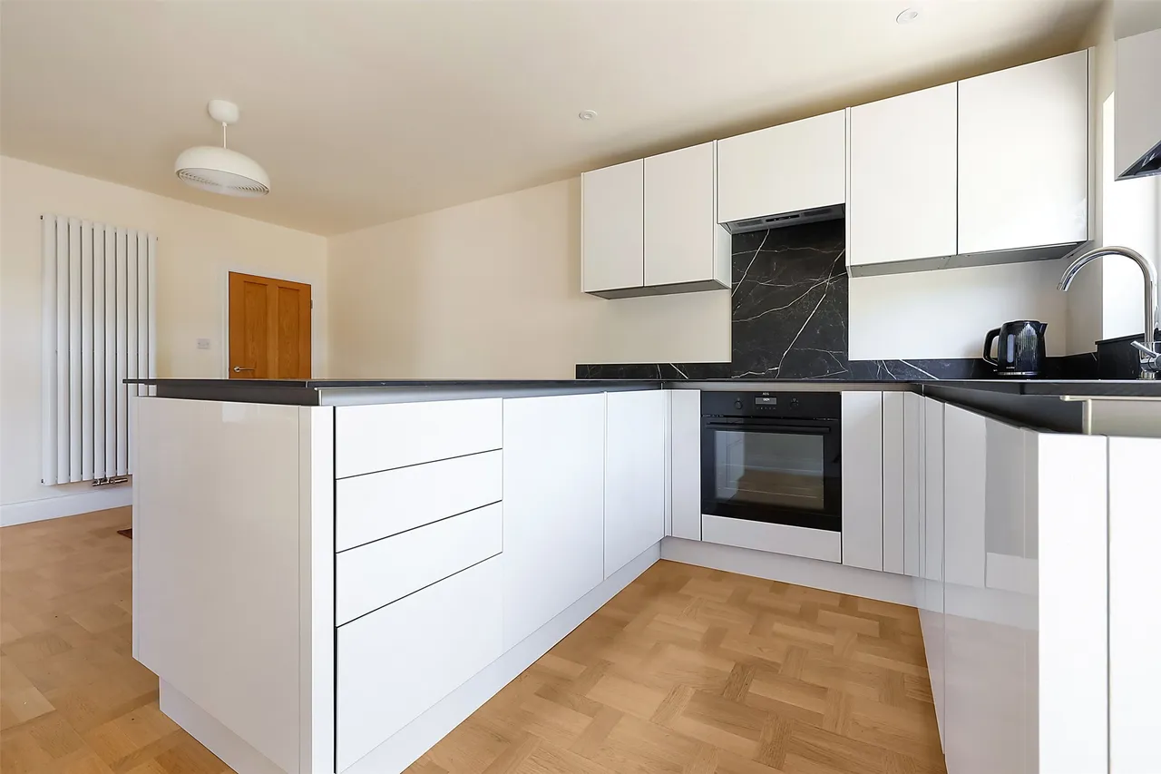 Nutley Lane, Reigate, RH2, photo 4