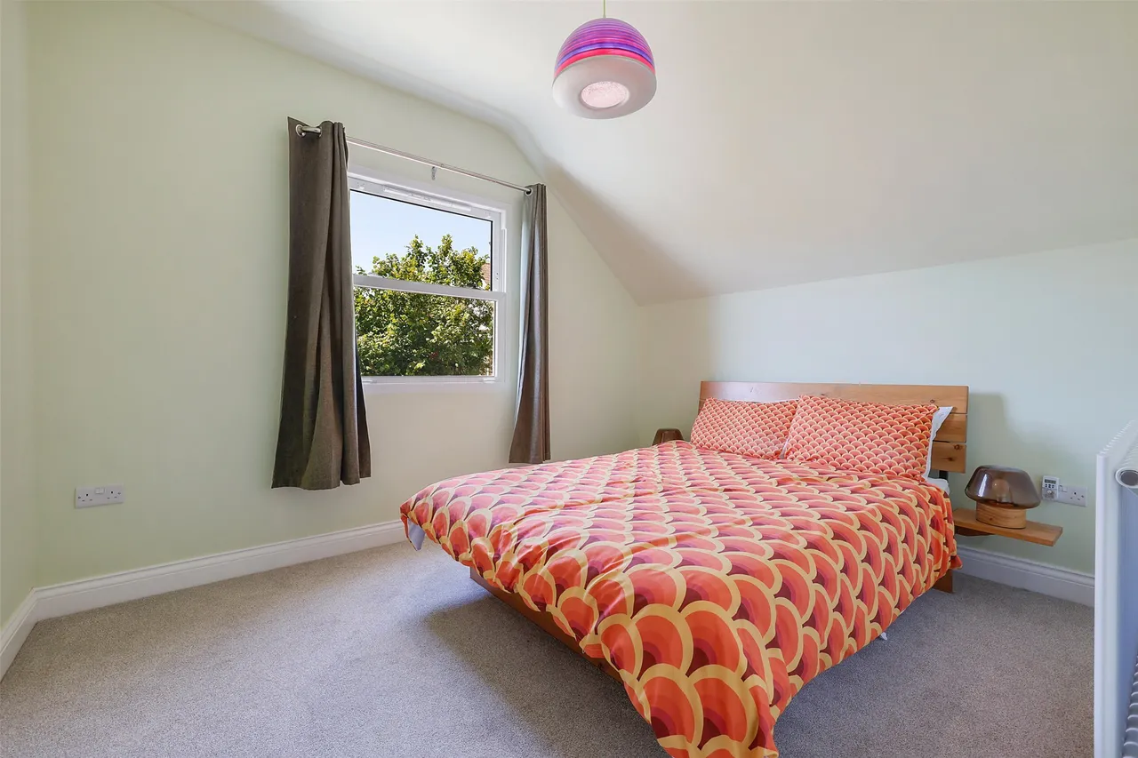 Nutley Lane, Reigate, RH2, photo 7