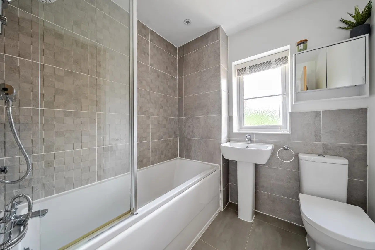 Garrett Close, Havant, PO9, photo 7