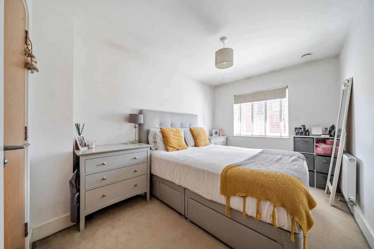 Garrett Close, Havant, PO9, photo 2
