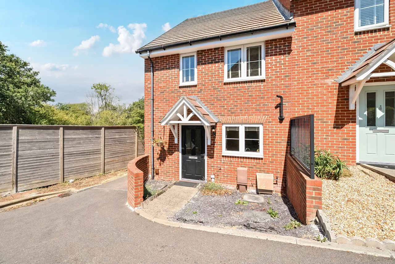 Garrett Close, Havant, PO9, photo 4