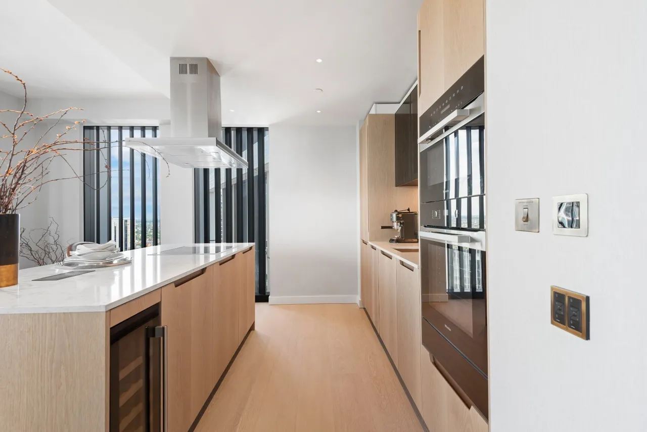 Nine Elms Lane, London, SW8, photo 11