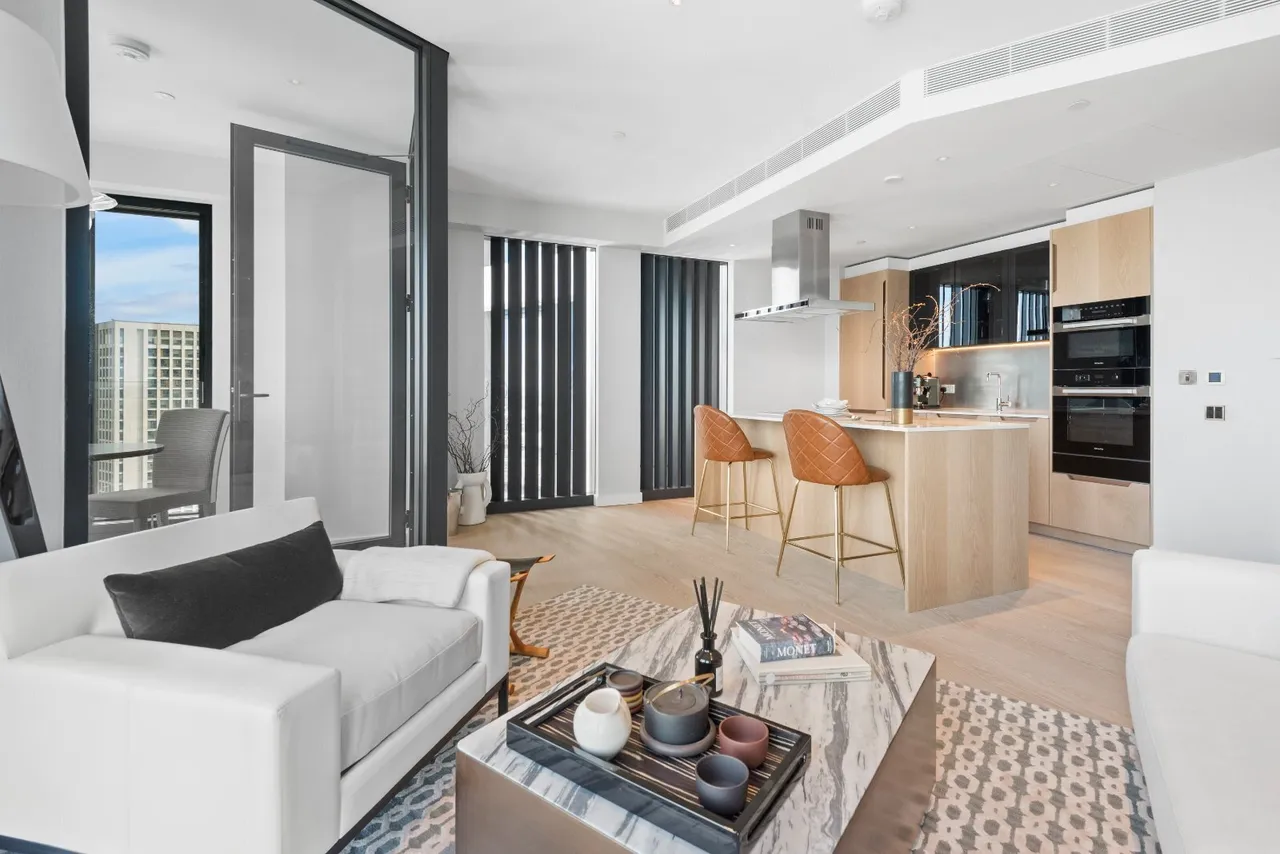 Nine Elms Lane, London, SW8, photo 6