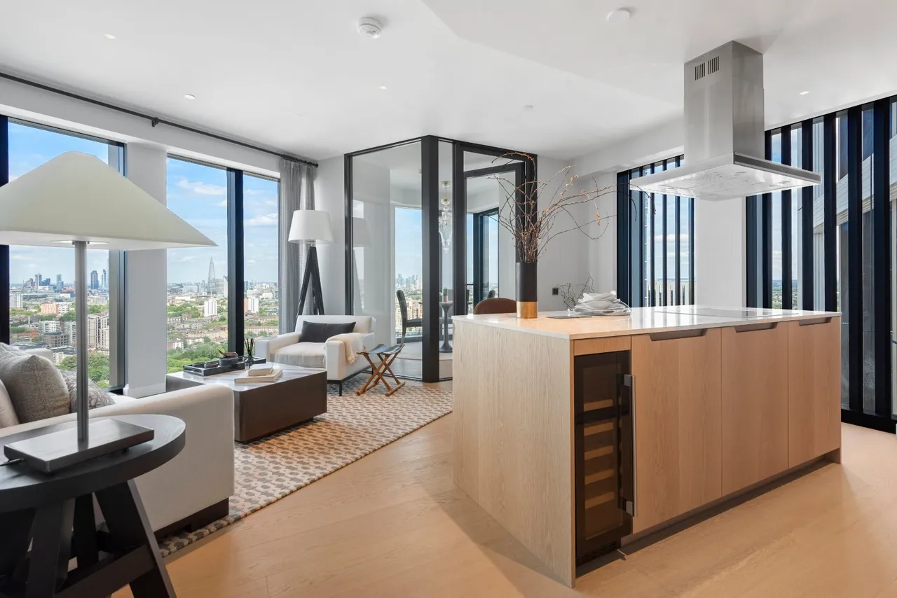 Nine Elms Lane, London, SW8, photo 10