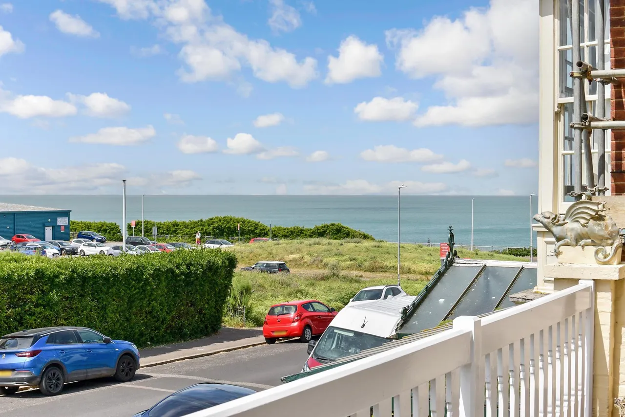 Fifth Avenue, Cliftonville, photo 2