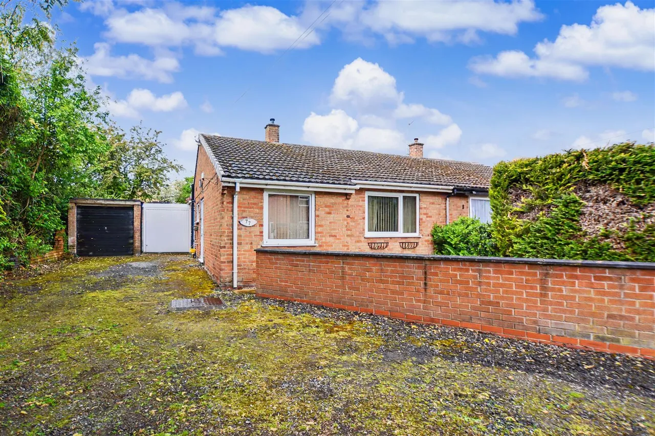 2 bed house for sale, Walton Street, Long Eaton, NG10