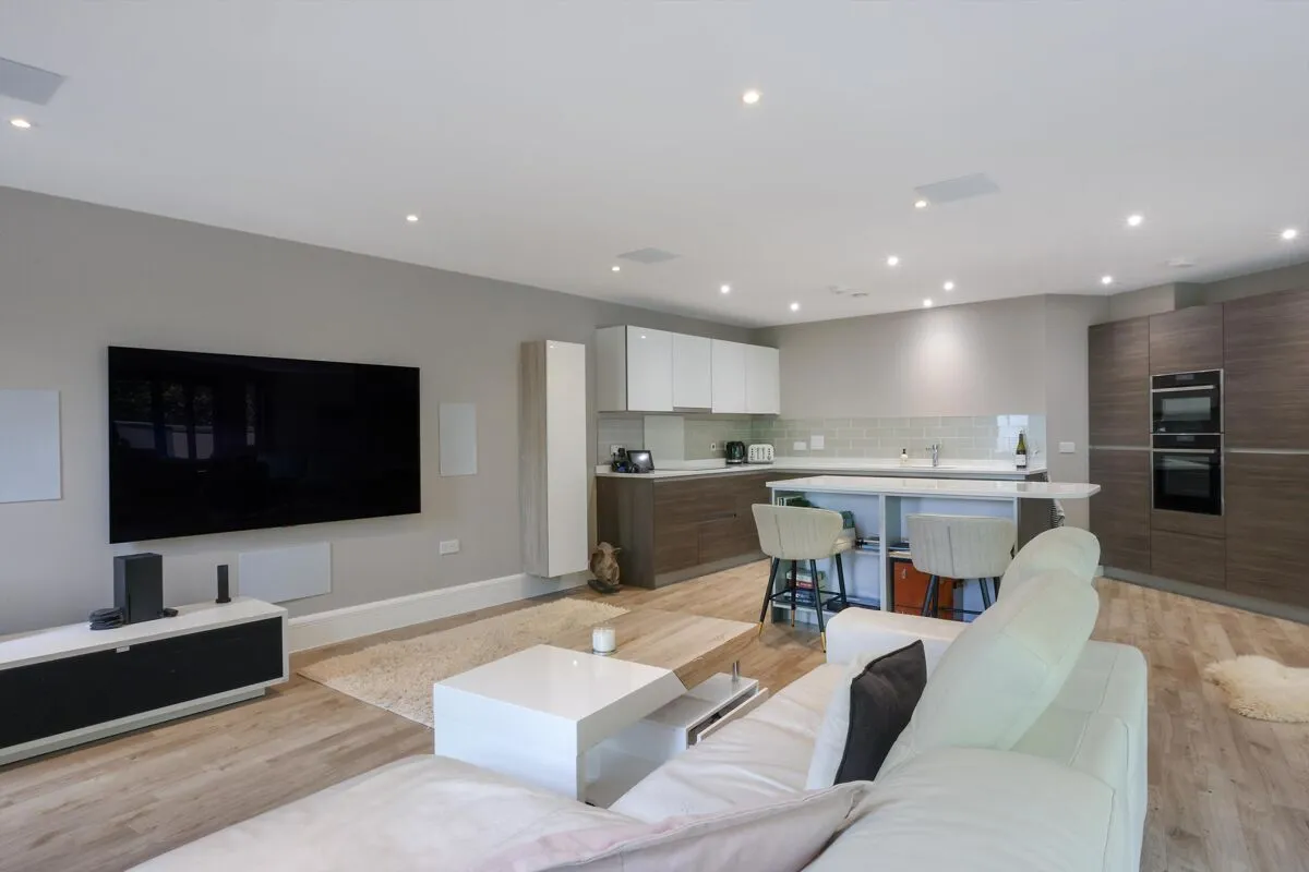 Pittville Crescent, Cheltenham, GL52, photo 4