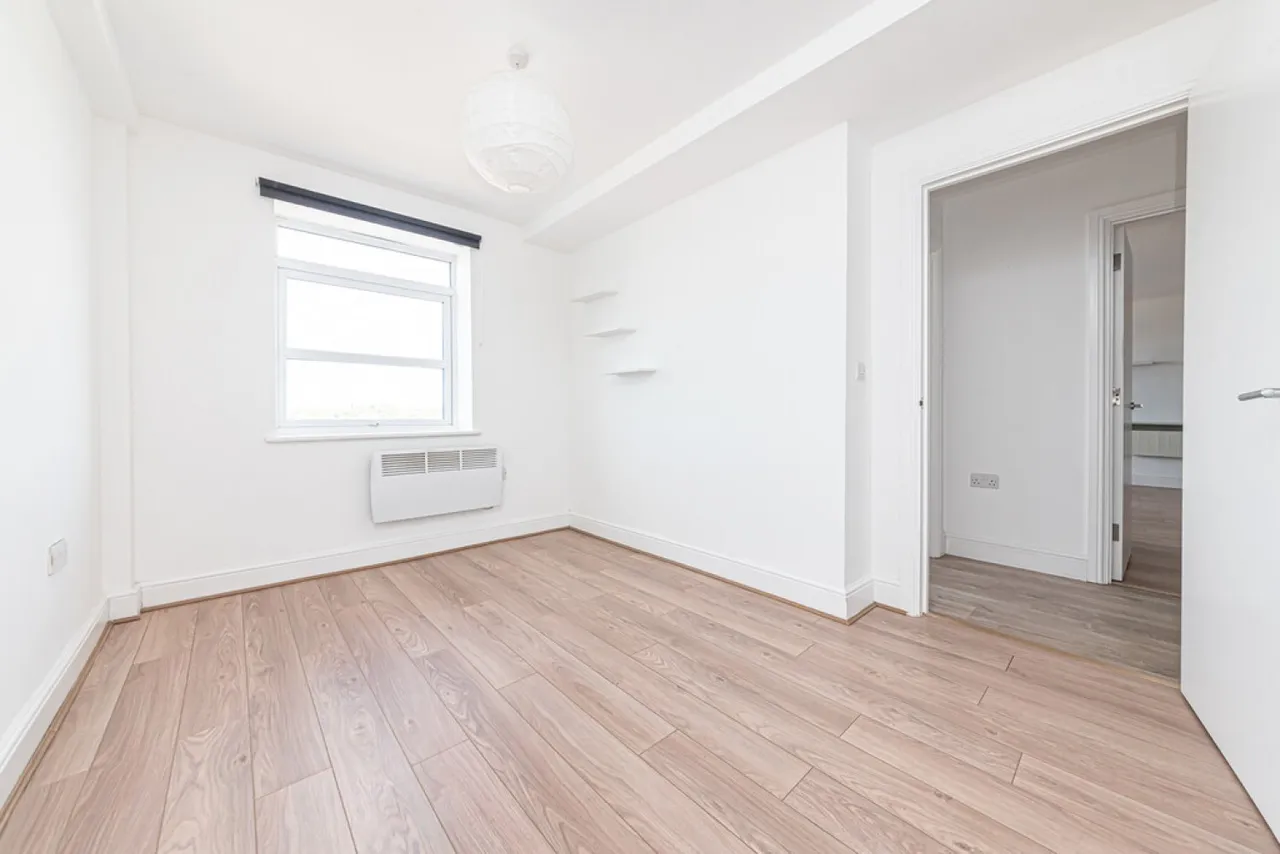 London Road, Blackwater, GU17, photo 6