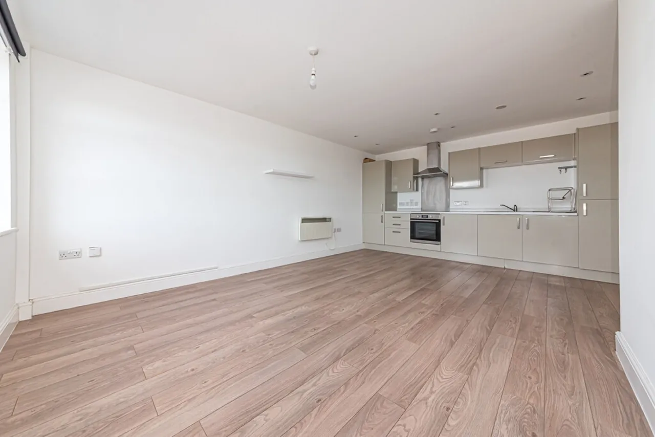 London Road, Blackwater, GU17, photo 15