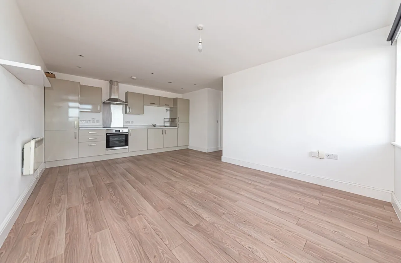 London Road, Blackwater, GU17, photo 14