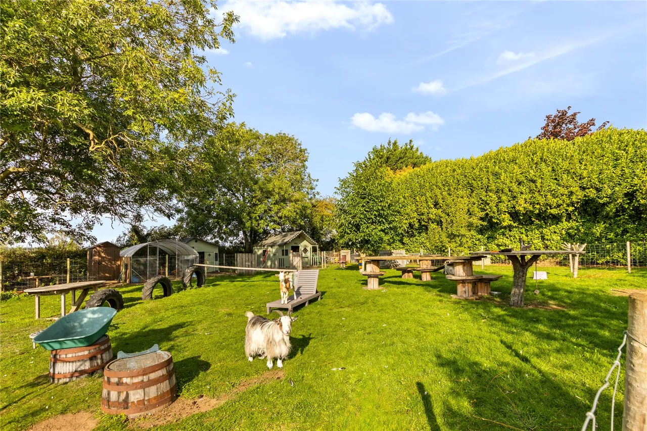 Andrews Paddock, Hibaldstow, photo 31