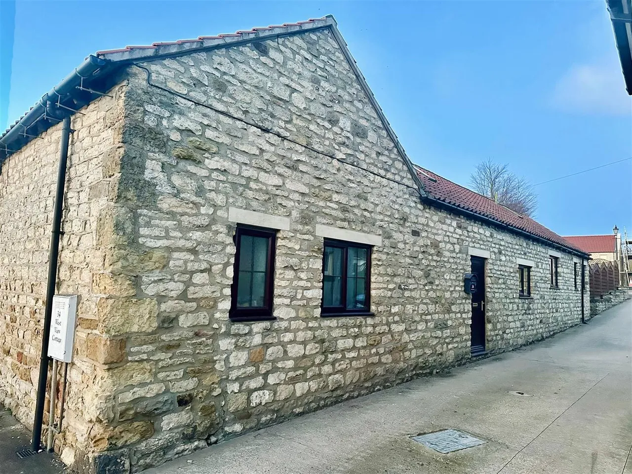 Main Street, Seamer, YO12, photo 8