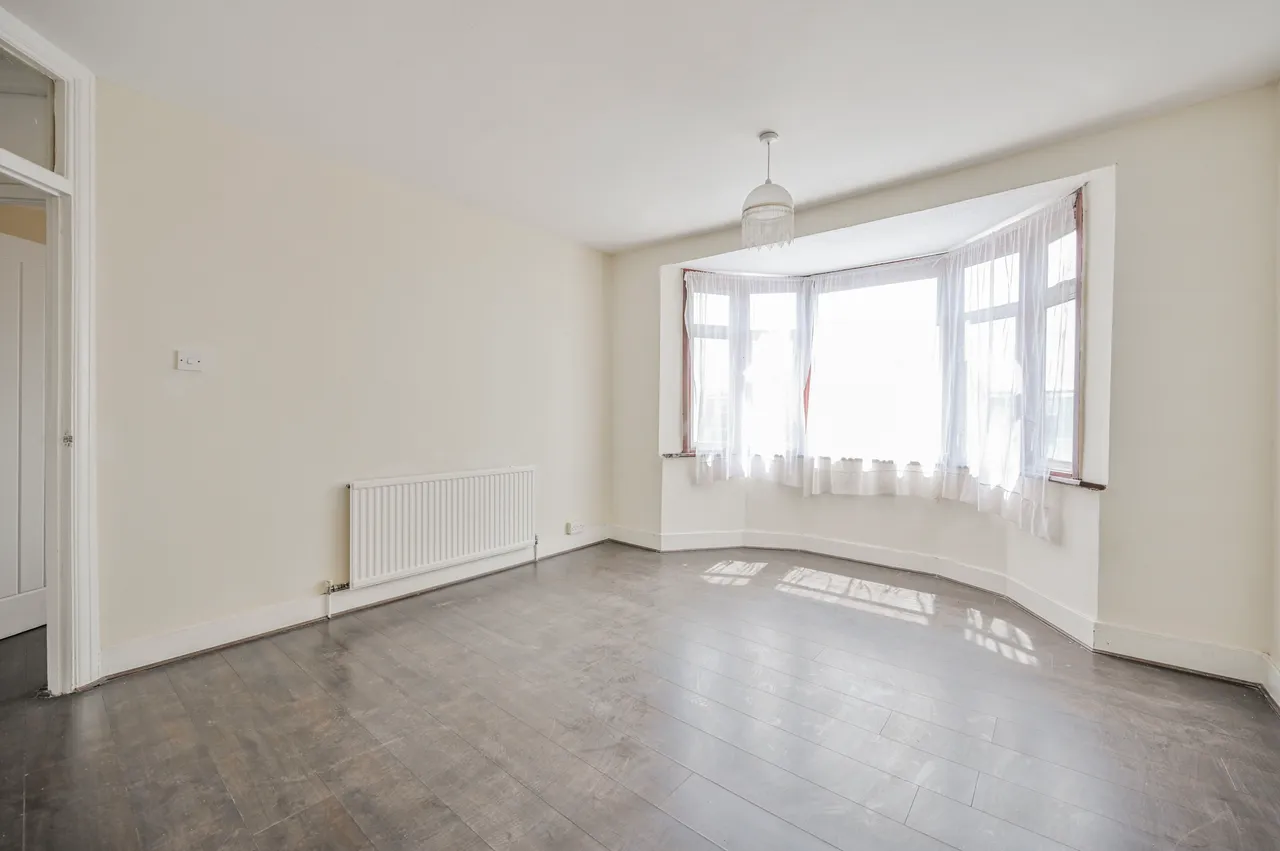 Flat 6, 2-10 Billet Road, London, photo 8
