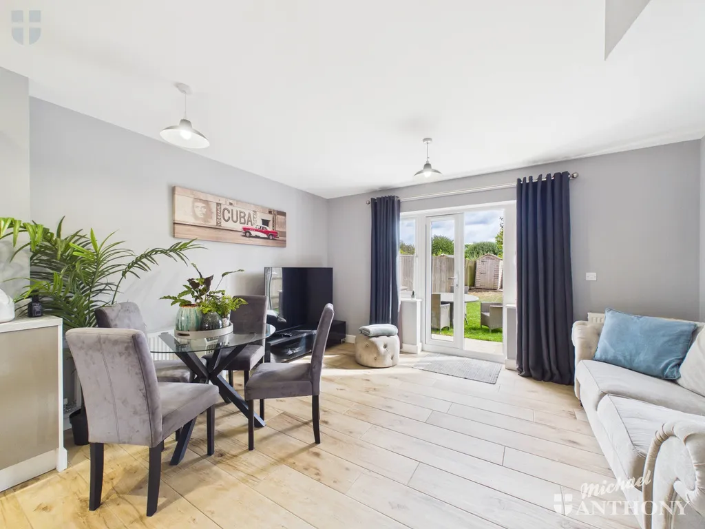 Honeysuckle Place, Weston Turville, HP22, photo 11