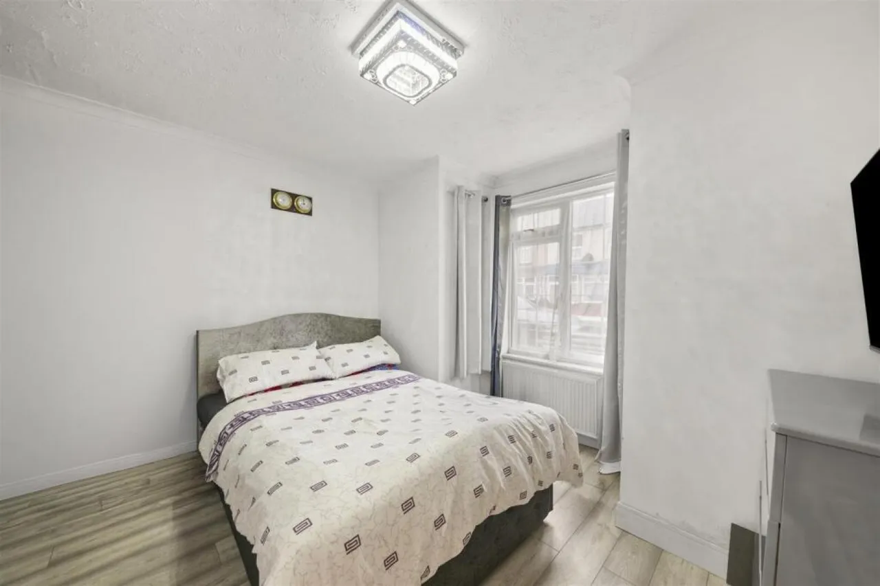 Tudor Road, Hayes, UB3, photo 5