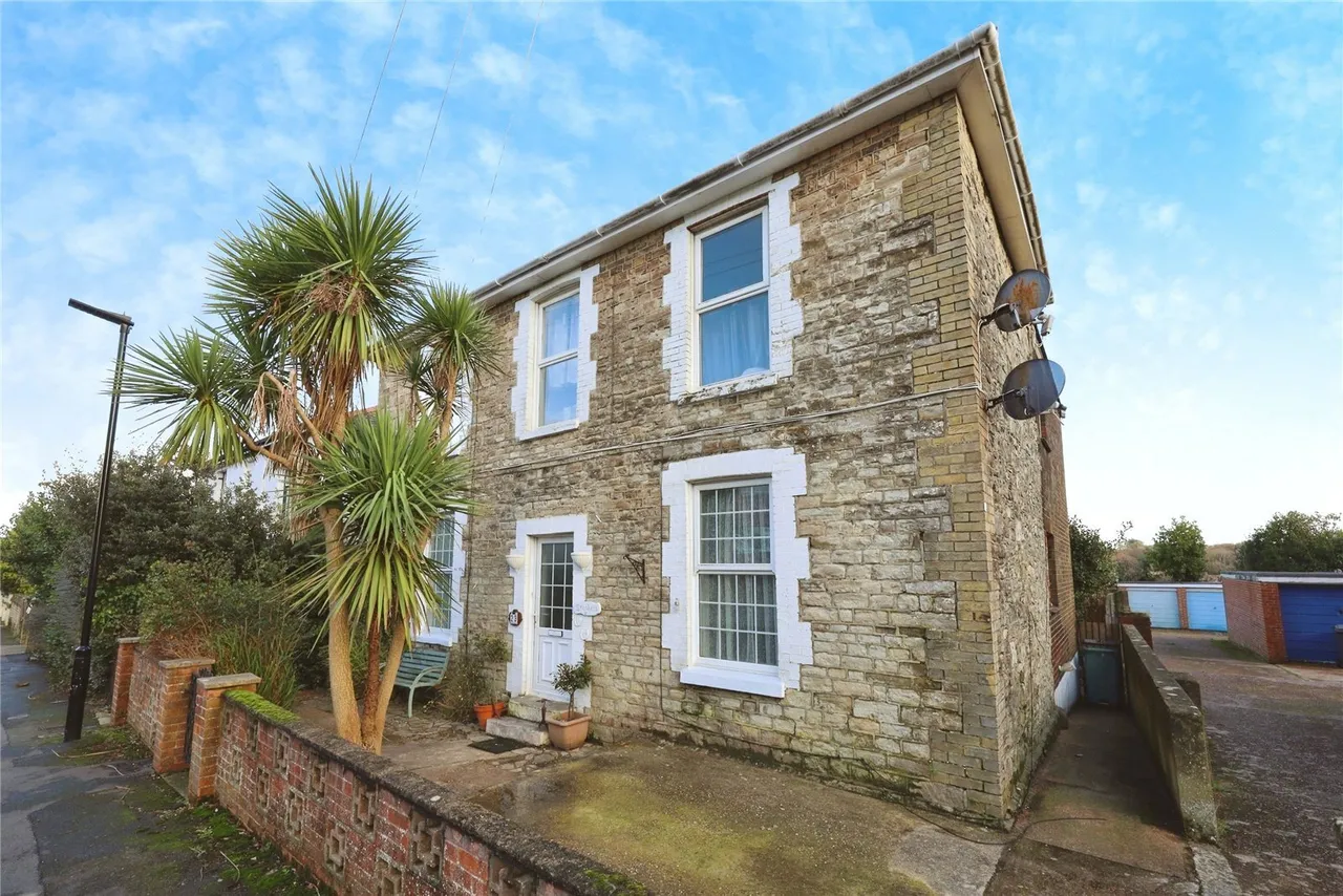 3 bed flat for sale, Trinity Street, Ryde, PO33