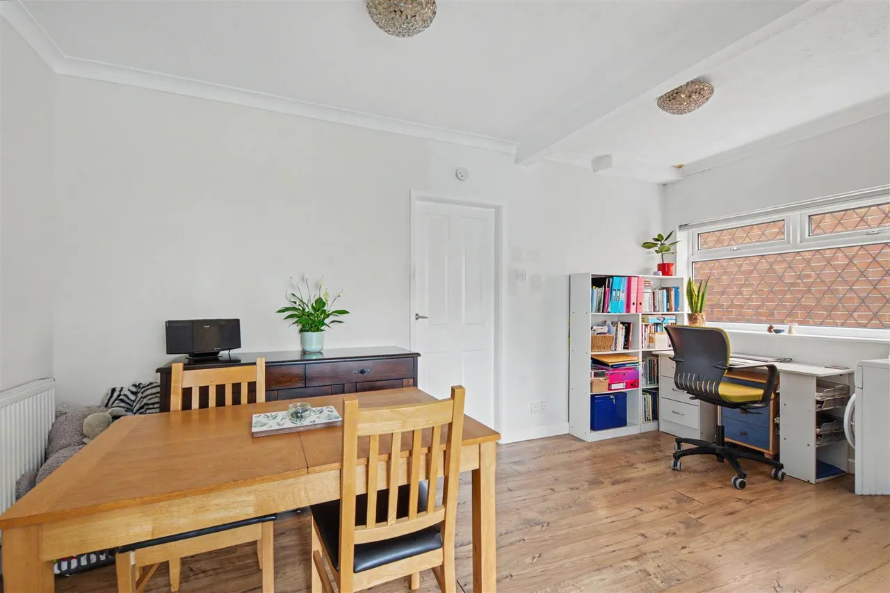 Newbery Avenue, Long Eaton, NG10, photo 6