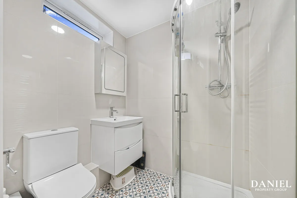 Victoria Close, Laindon, SS15, photo 7