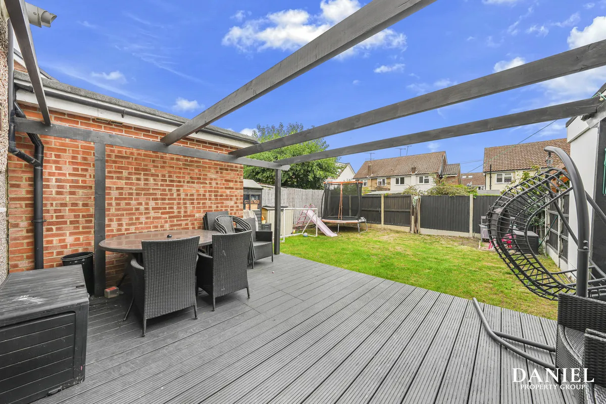 Victoria Close, Laindon, SS15, photo 12