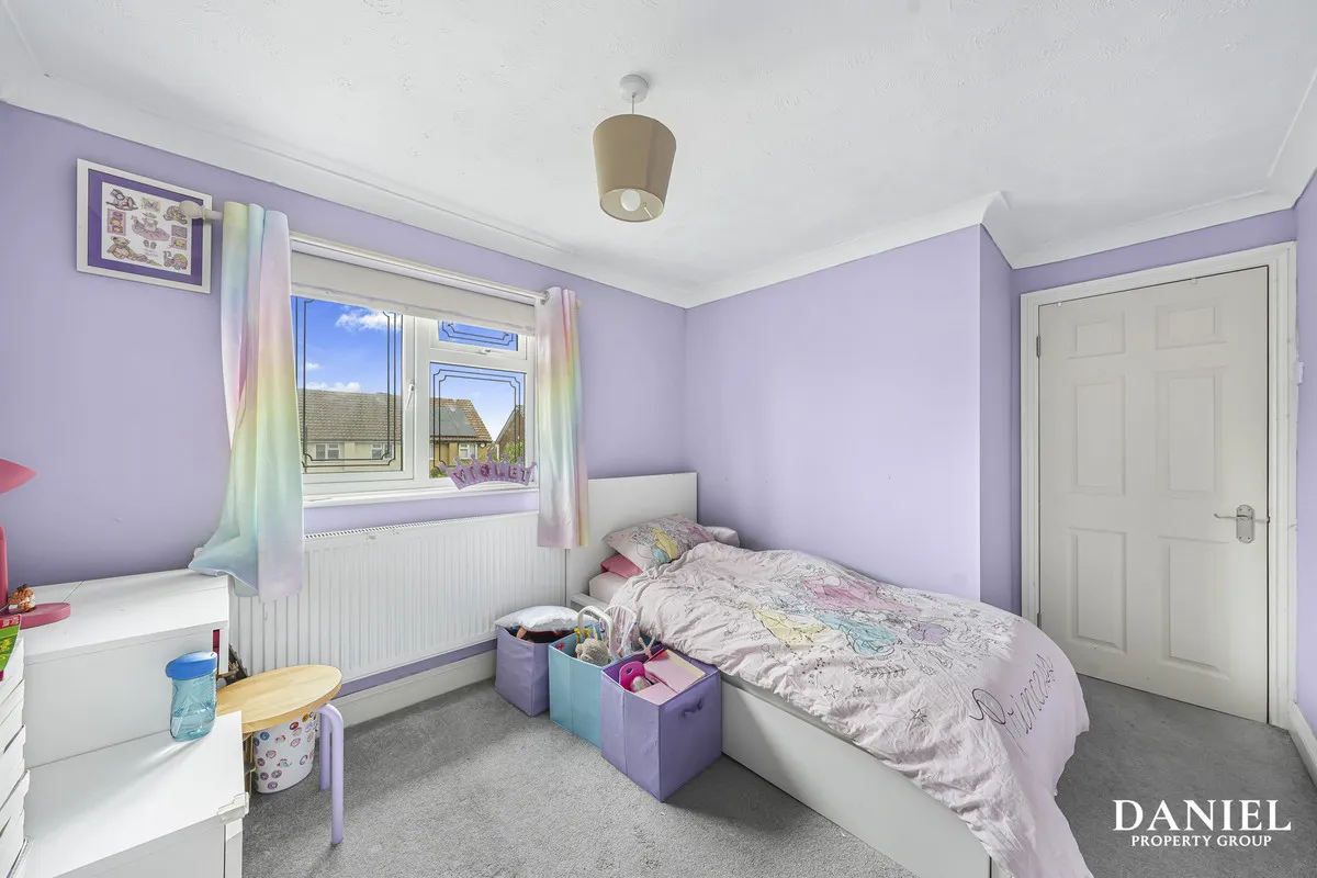 Victoria Close, Laindon, SS15, photo 16