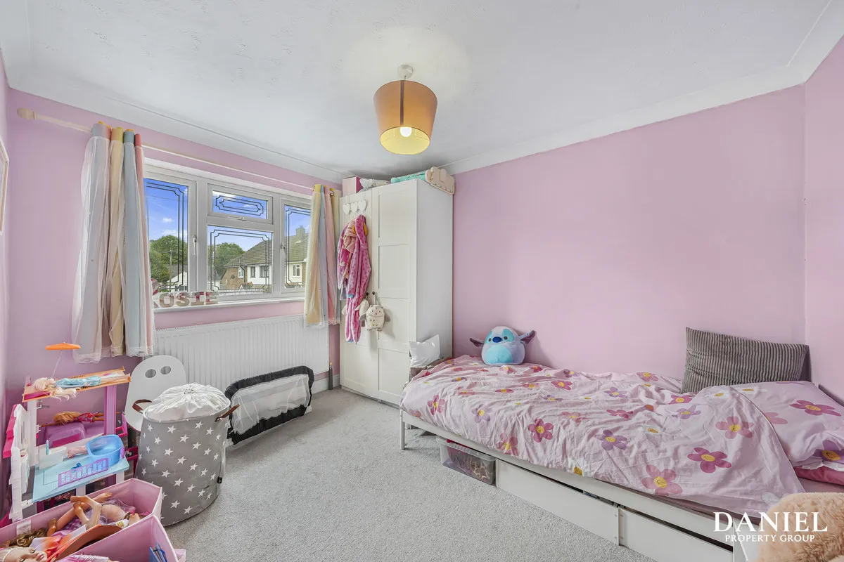 Victoria Close, Laindon, SS15, photo 17
