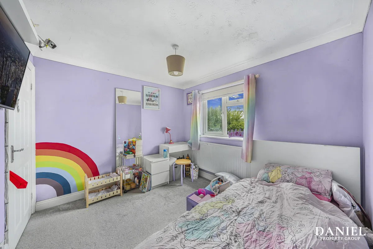 Victoria Close, Laindon, SS15, photo 15