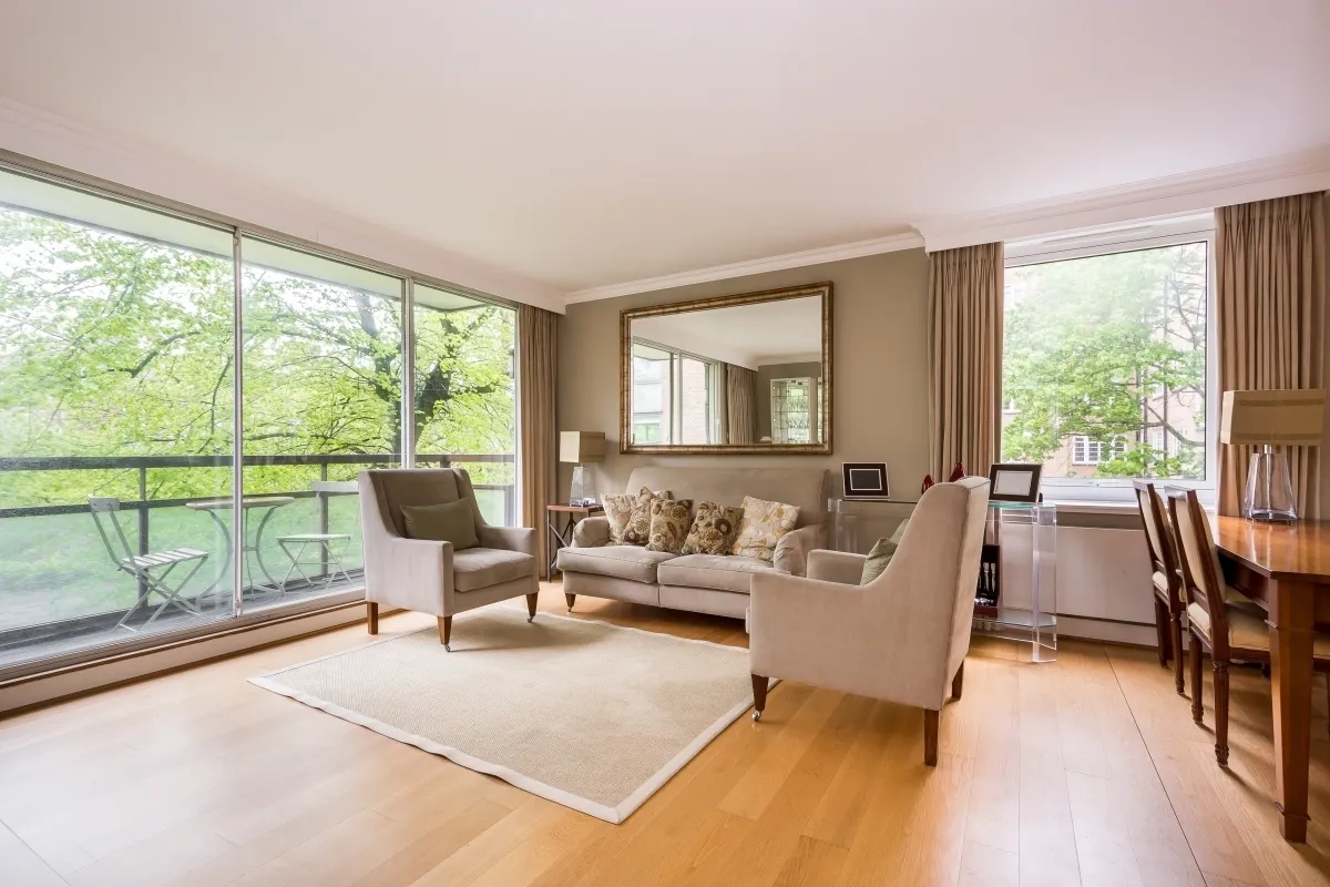 3 bed flat to rent — Hamilton House, Vicarage Gate W8