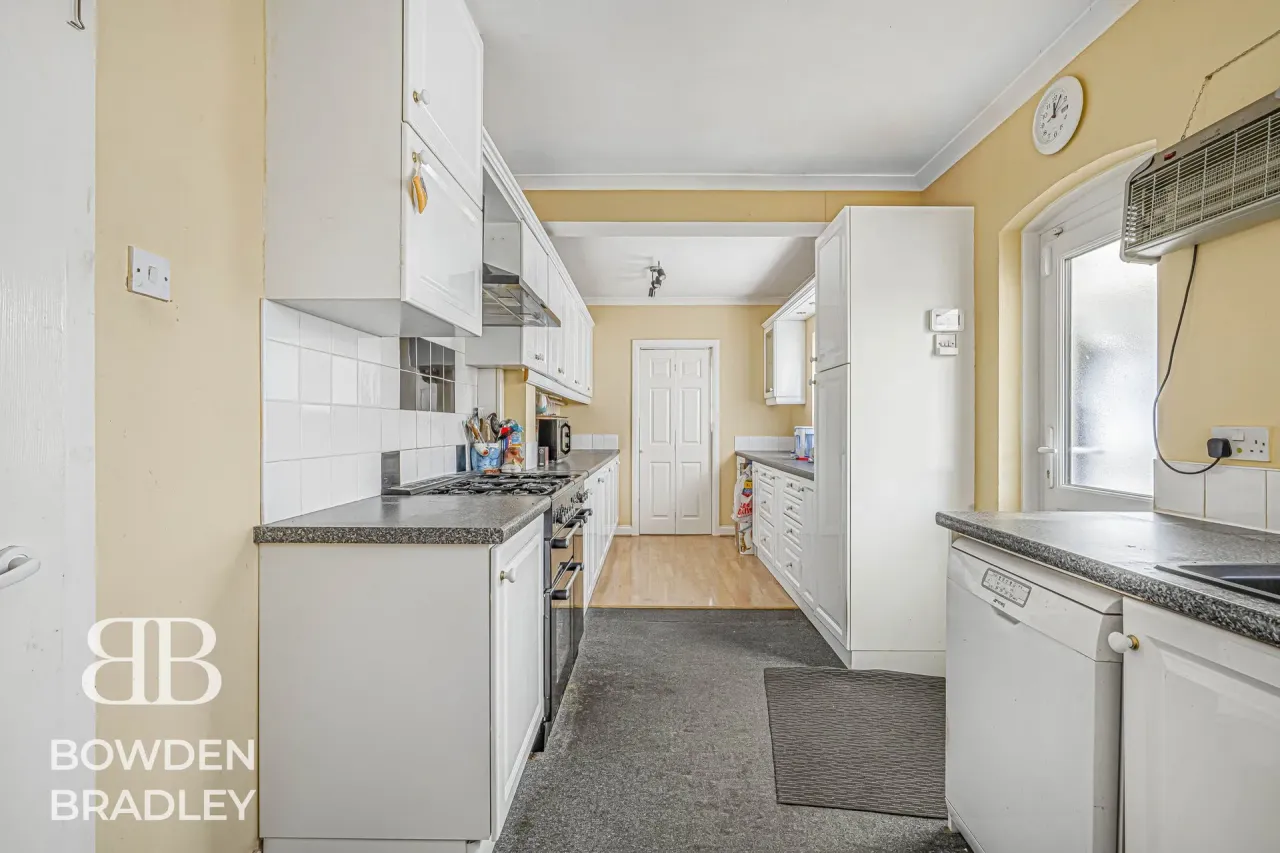 Central Avenue, Corringham, SS17, photo 5