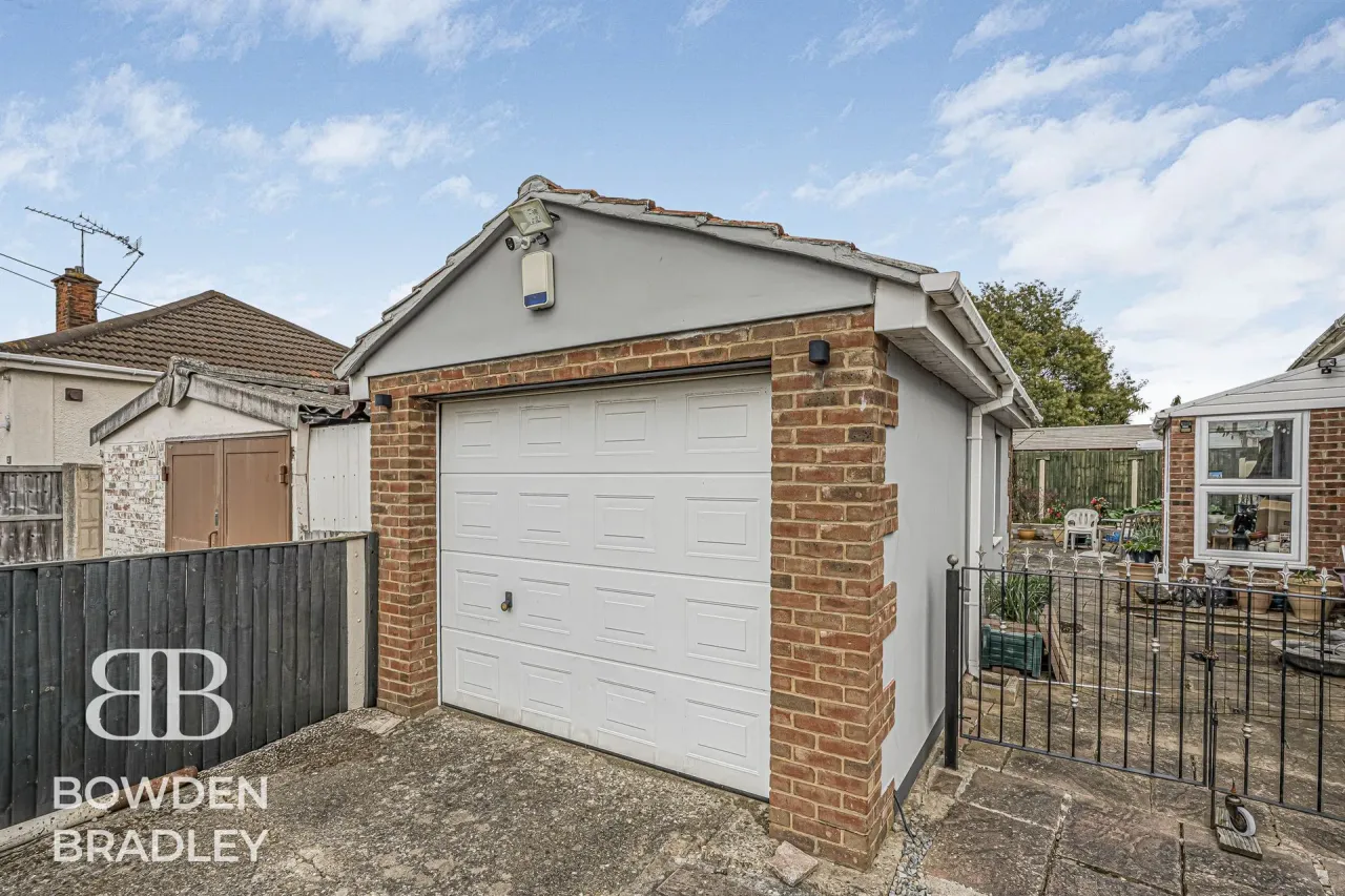 Central Avenue, Corringham, SS17, photo 12