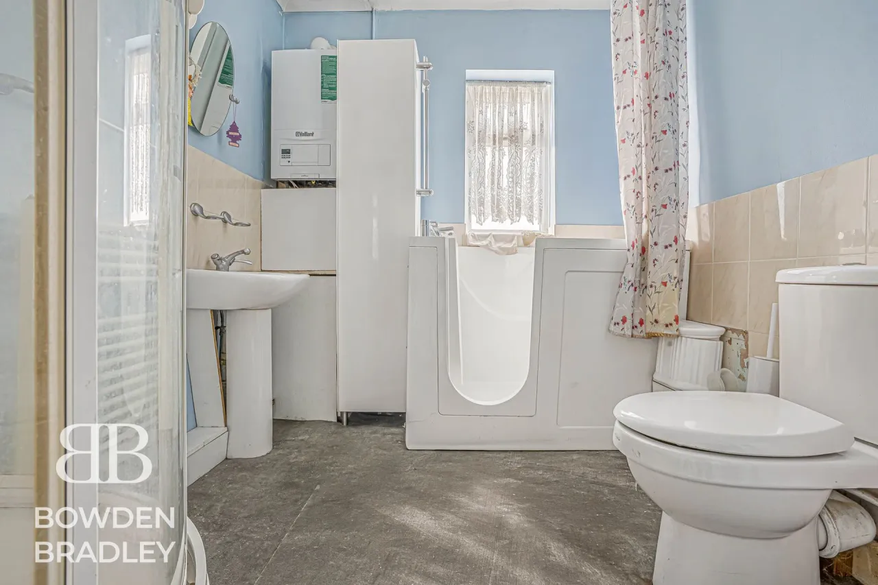 Central Avenue, Corringham, SS17, photo 7