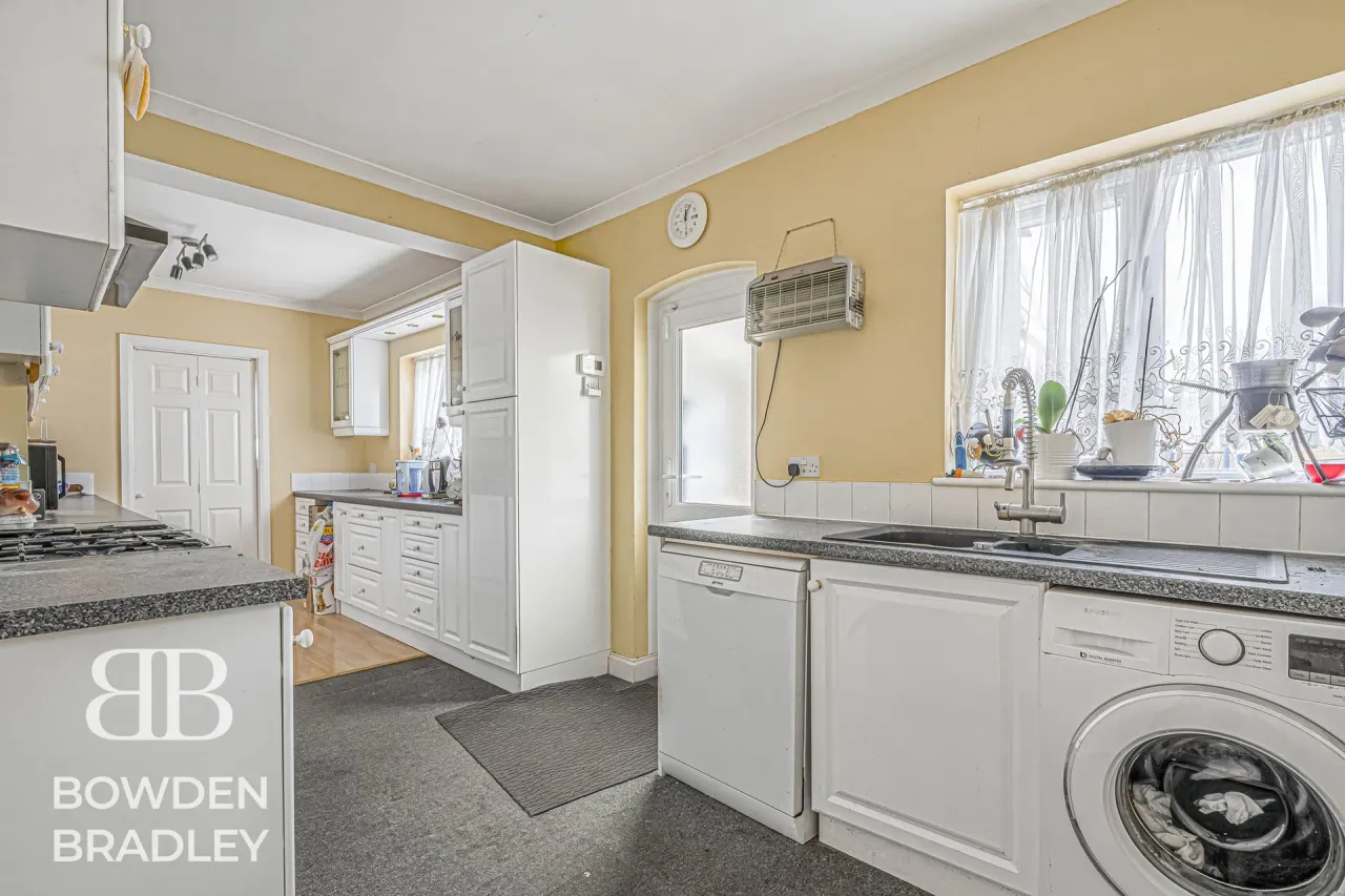 Central Avenue, Corringham, SS17, photo 2