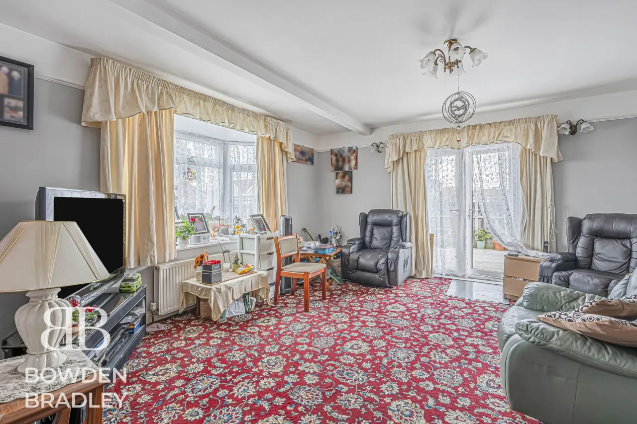 Central Avenue, Corringham, SS17, photo 4