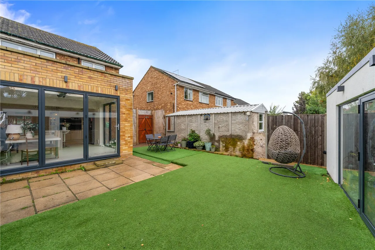 Catherine Drive, Sunbury On Thames, TW16 7TF, photo 13