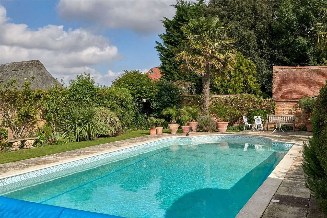 Winterbourne, Newbury, Berkshire, RG20 8AU, photo 2