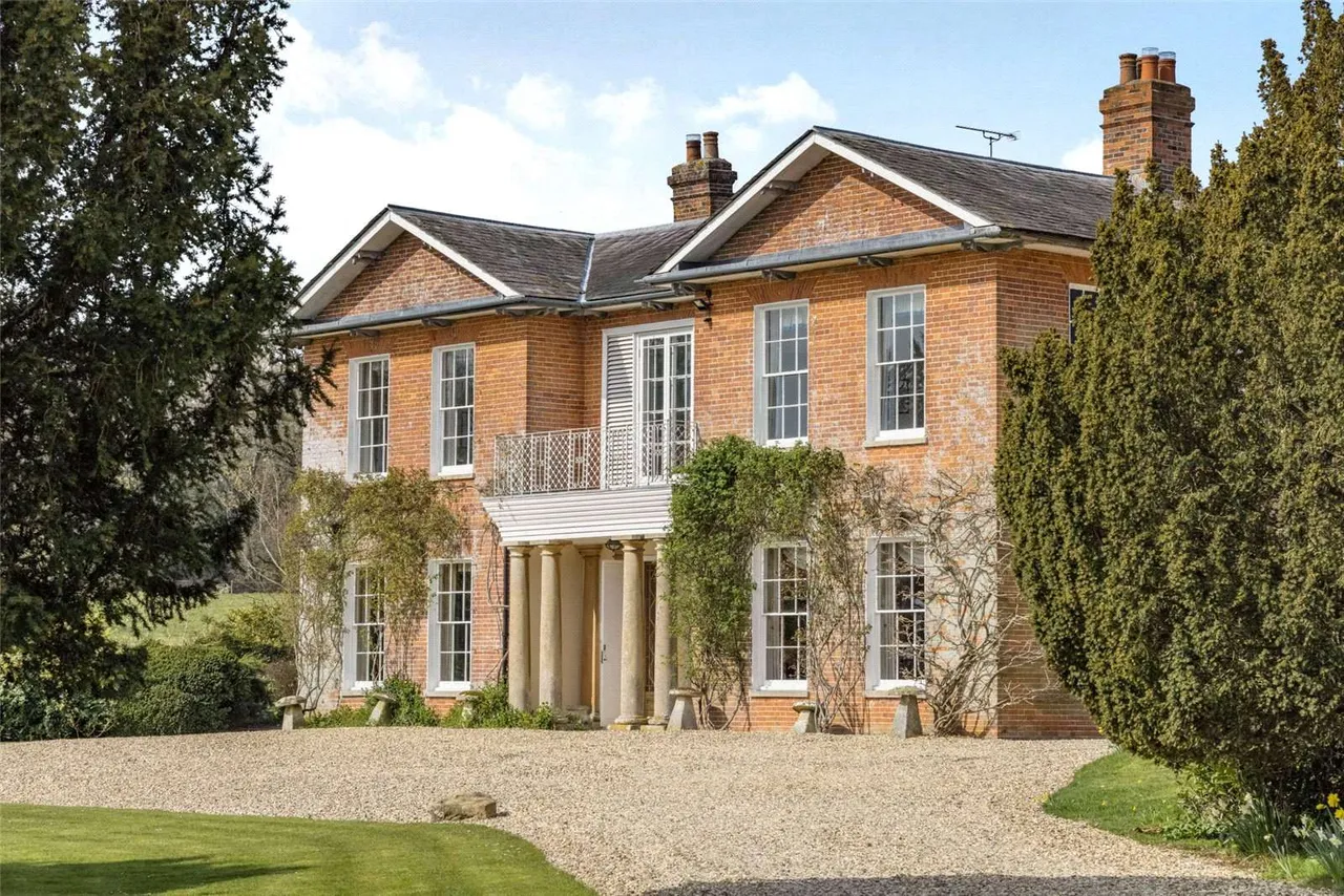 Winterbourne, Newbury, Berkshire, RG20 8AU, photo 3